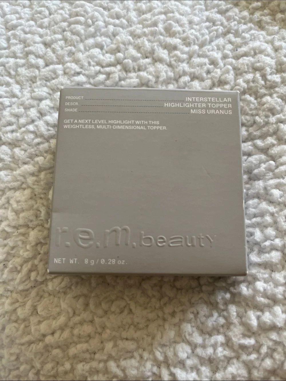 r.e.m. beauty Interstellar Highlighter Topper - Miss Uranus